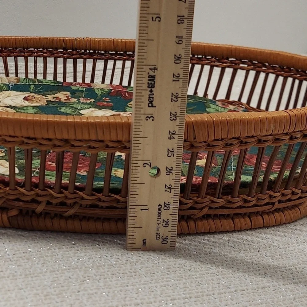 Vintage Oval Wicker Serving Tray Floral Quilted Liner Wood Base 16